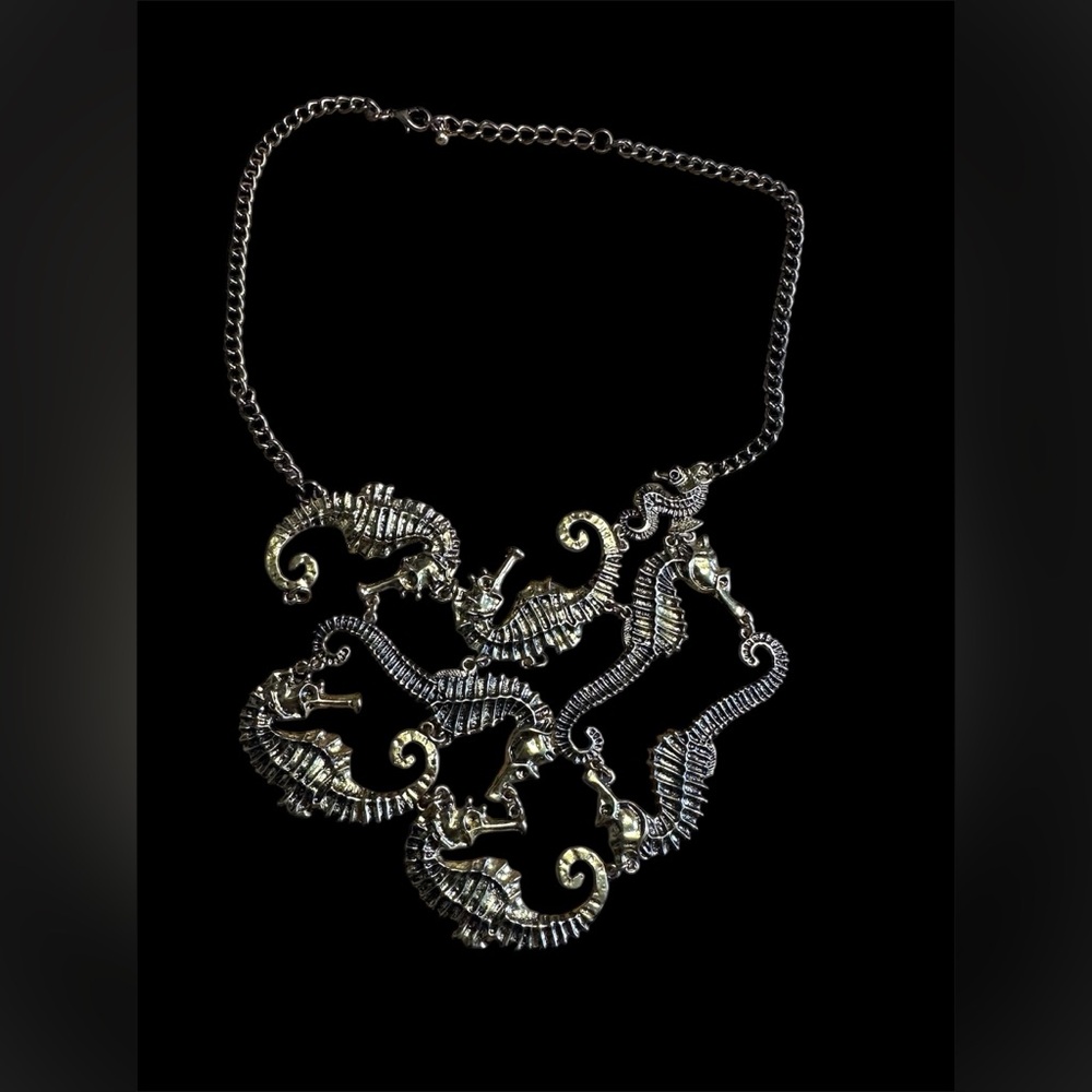 Elegant Seahorse Necklace ⚠️ Needs Easy Repair Vintage Wear on the gold tone